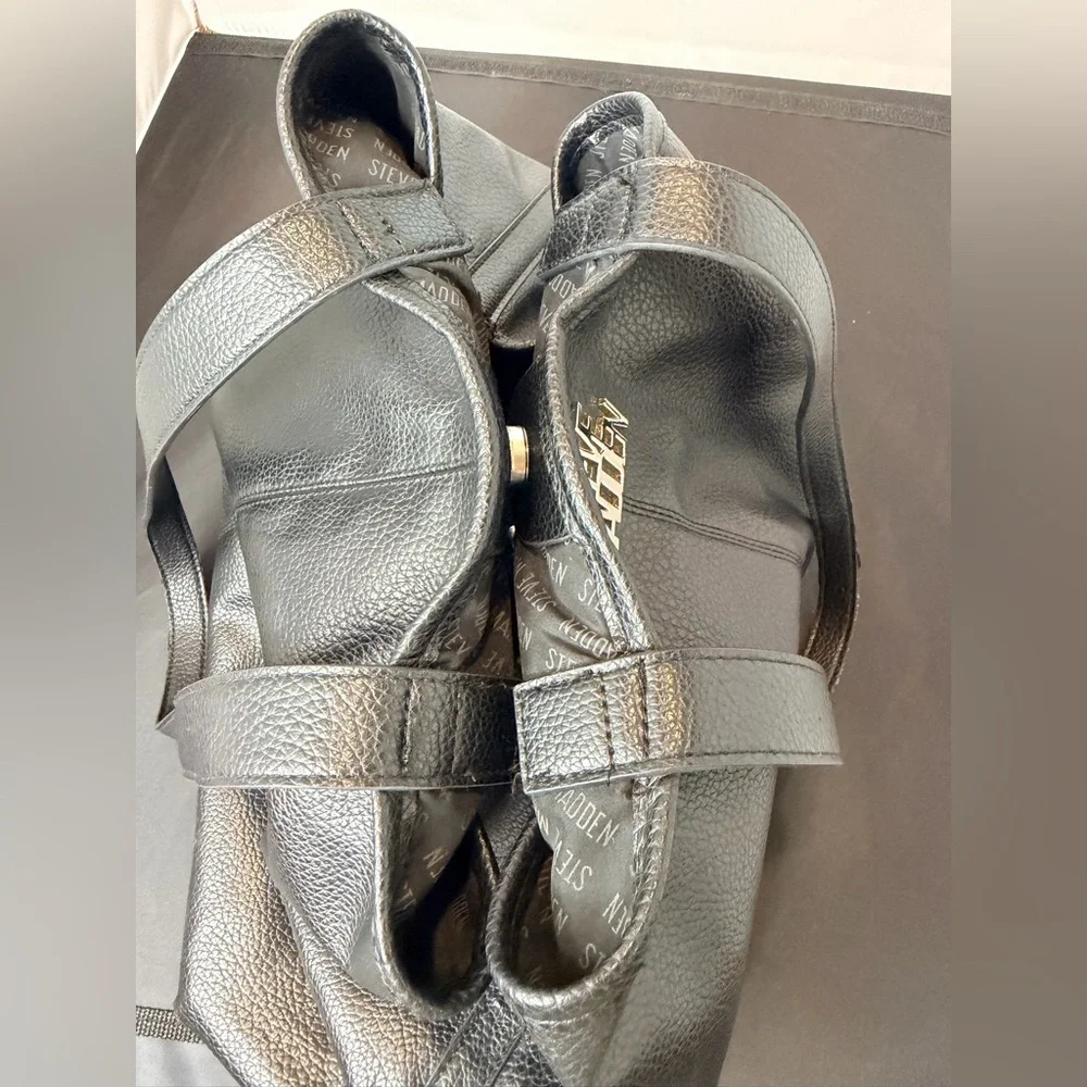 Steve Madden Black Pebbled Faux Leather Tote Bag | Everyday Carryall - Picture 10 of 14